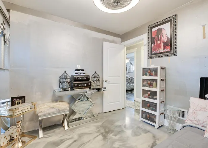 Hébergement de vacances Near Parks & Eats! Elegant Southwest Chicago